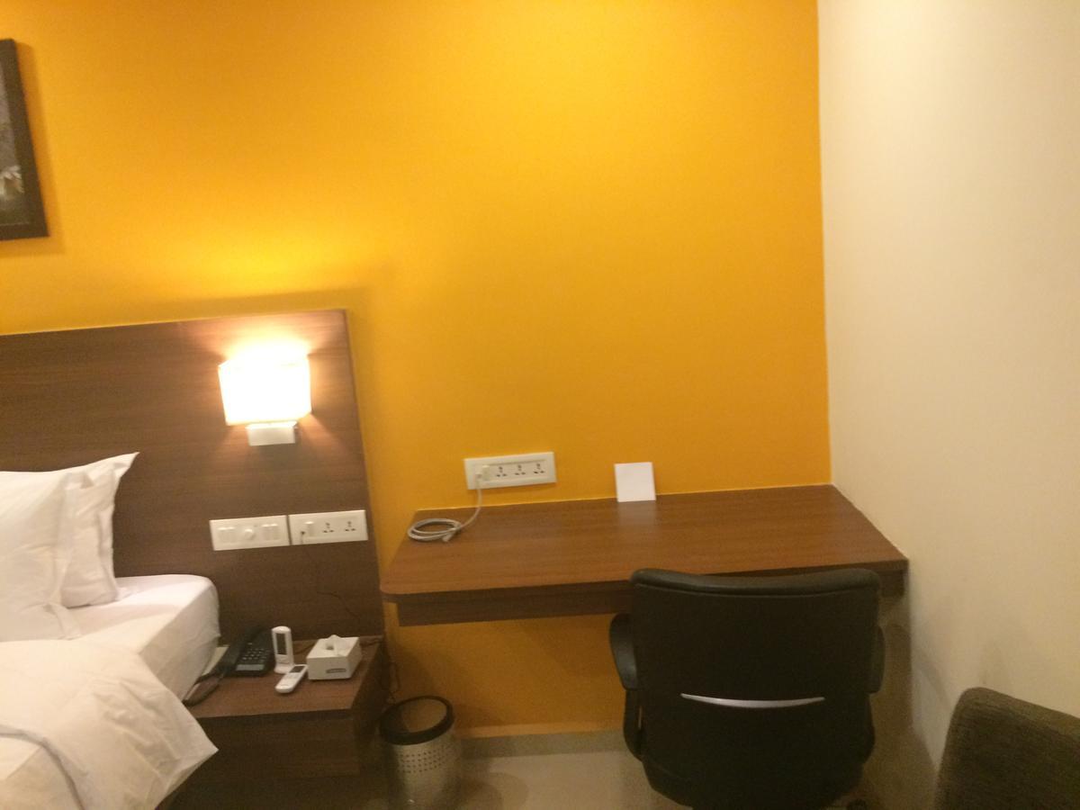 Best Western Alkapuri, Vadodara Exterior foto