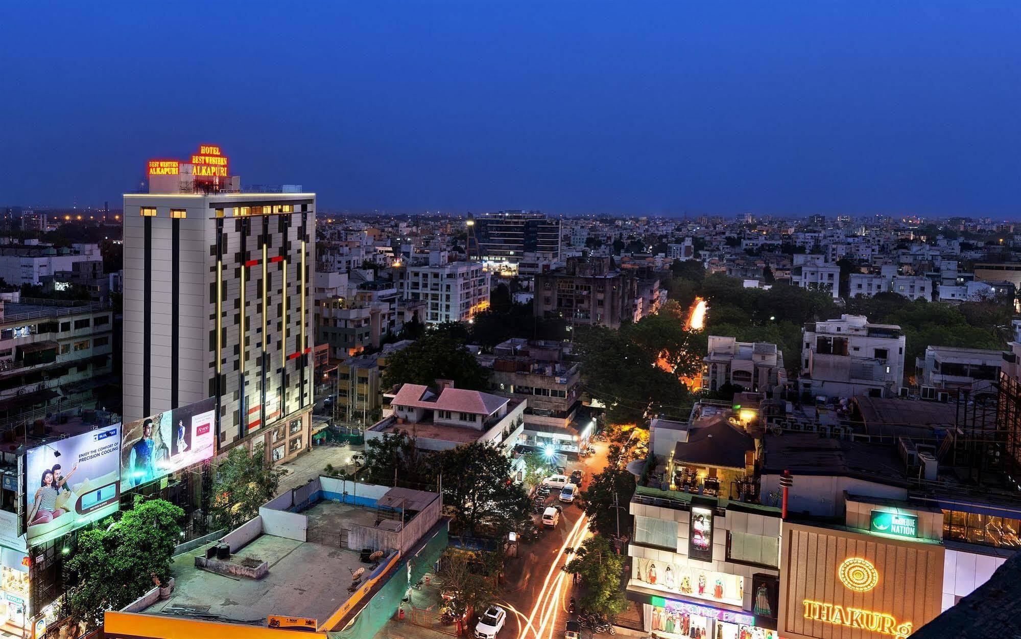 Best Western Alkapuri, Vadodara Exterior foto