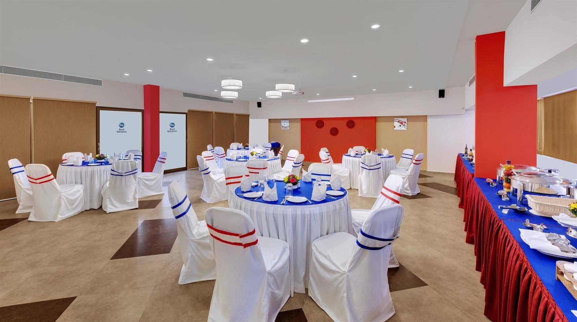 Best Western Alkapuri, Vadodara Exterior foto