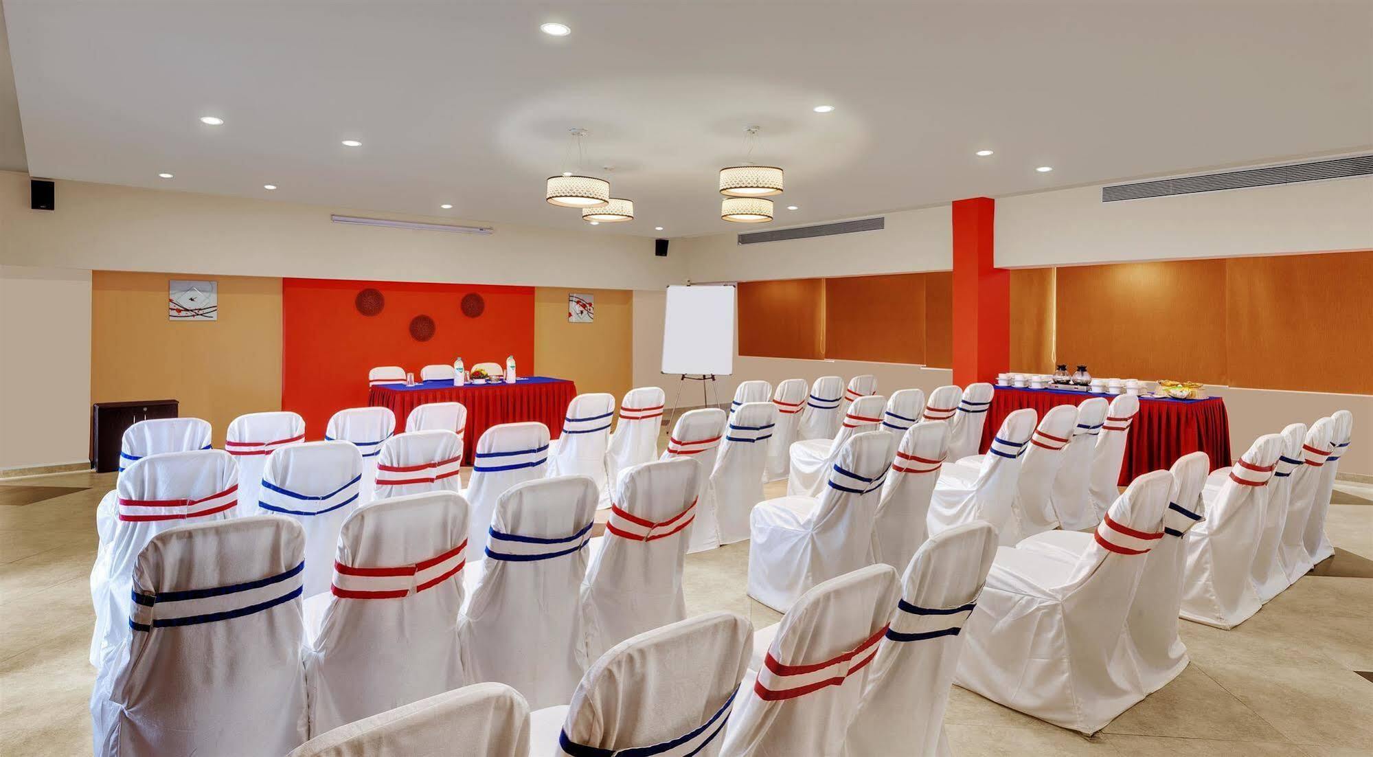 Best Western Alkapuri, Vadodara Exterior foto